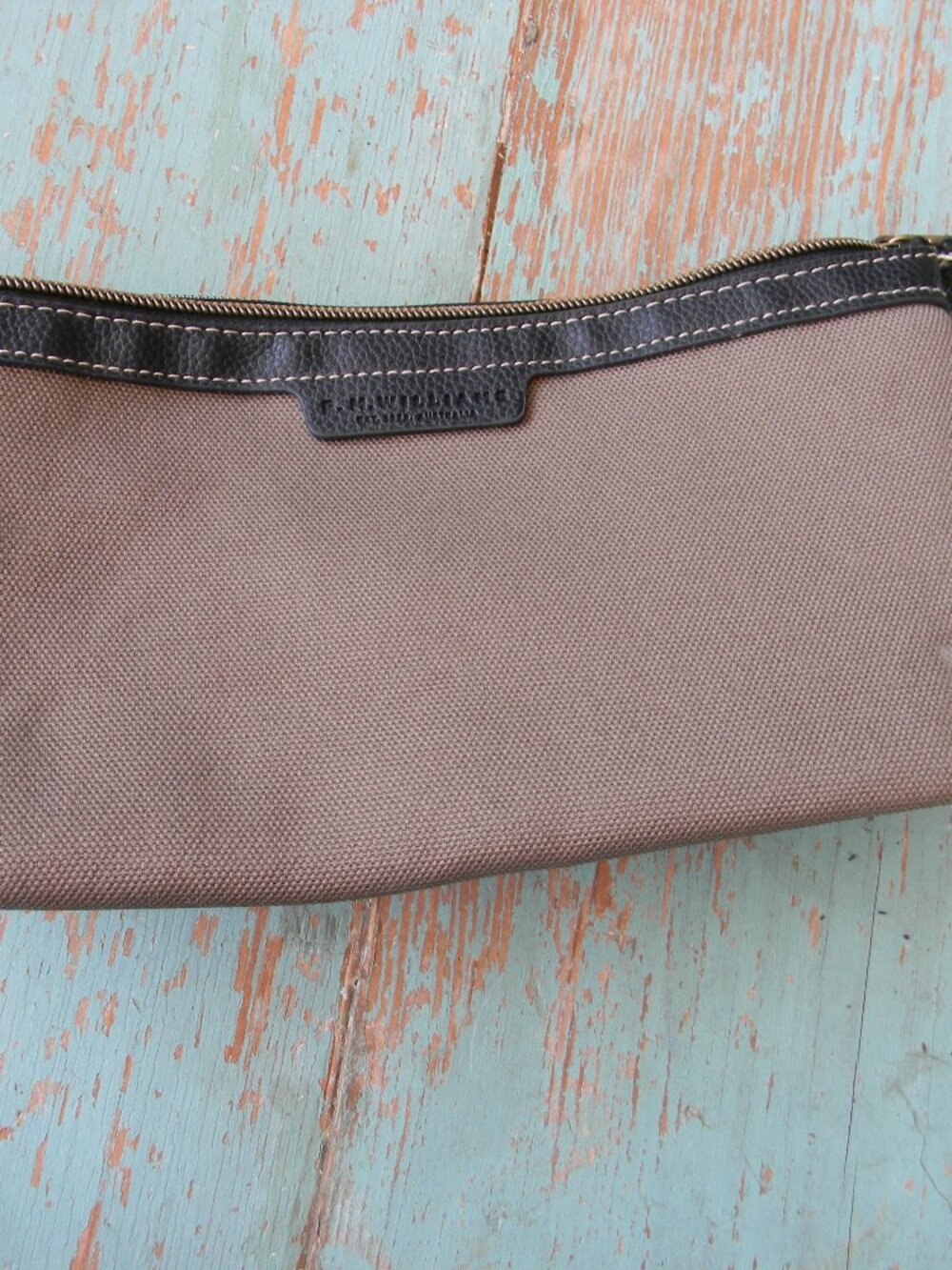 Qantas R.M.Williams Amenity Kit Empty Shell for Collection or Personal Use OLIVE